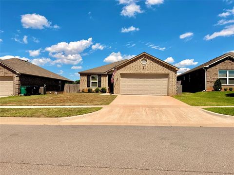 Photo of 9920 Ruger Road, Yukon, OK 73099 (MLS # 1234948)