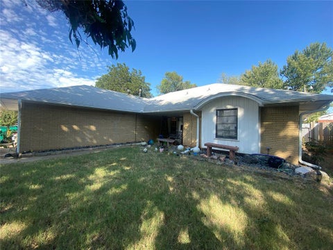 Photo of 7720 S Linn Avenue, Oklahoma City, OK 73159 (MLS # 1245120)