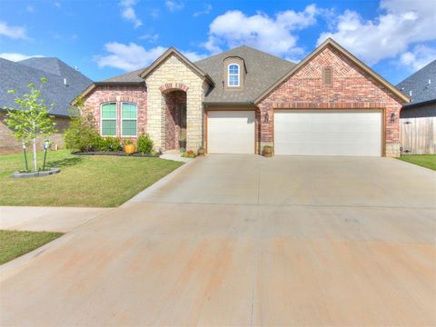 Photo of 408 Tralee Lane, Yukon, OK 73099 (MLS # 1226140)