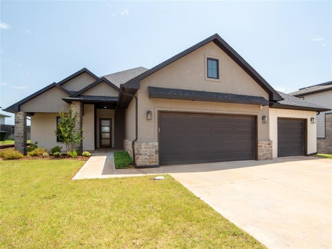 Photo of 2124 El Cajon Street, Edmond, OK 73034 (MLS # 1237988)