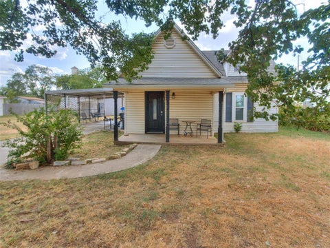 Photo of 309 S Pybas Street, Washington, OK 73093 (MLS # 1248607)