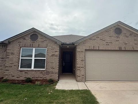 Photo of 4005 Dutch Lane, Mustang, OK 73064 (MLS # 1235134)