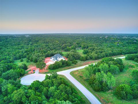 Photo of 5541 Harper Creek Trail, Edmond, OK 73034 (MLS # 1212703)