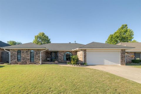 Photo of 11012 NW 114th Street, Yukon, OK 73099 (MLS # 1227397)