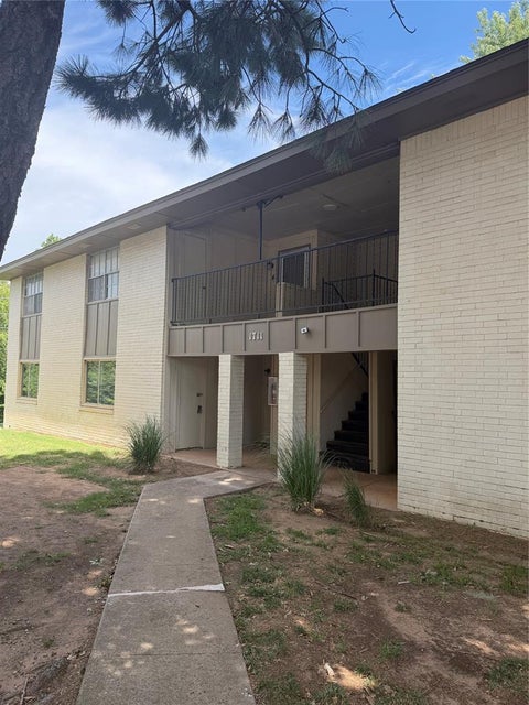 Photo of 1711 E Lindsey Street #4, Norman, OK 73071 (MLS # 1230865)