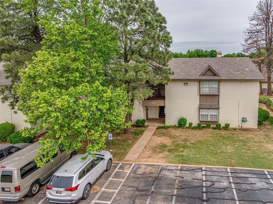 1725 E LINDSEY ST APT 2, NORMAN, OK 73071 - Image 403e990cad214a8ab02bb0c4e08a531d/3461609535