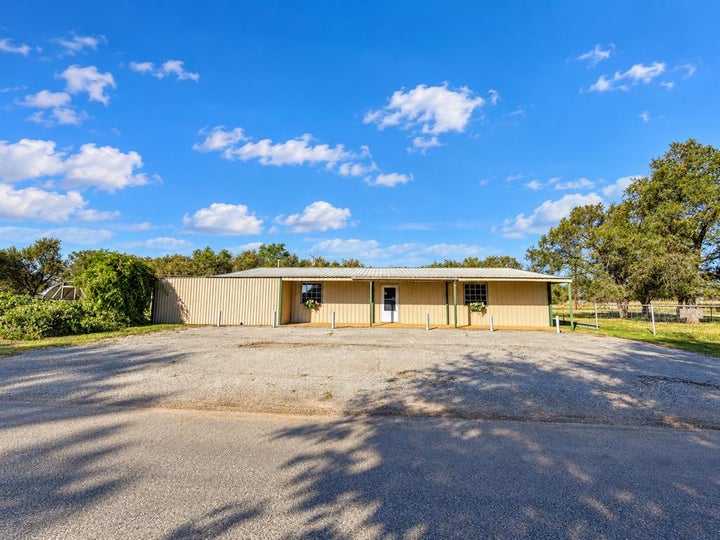 Photo 1 of 10 — 801 S Elm Street, Erick, OK 73645