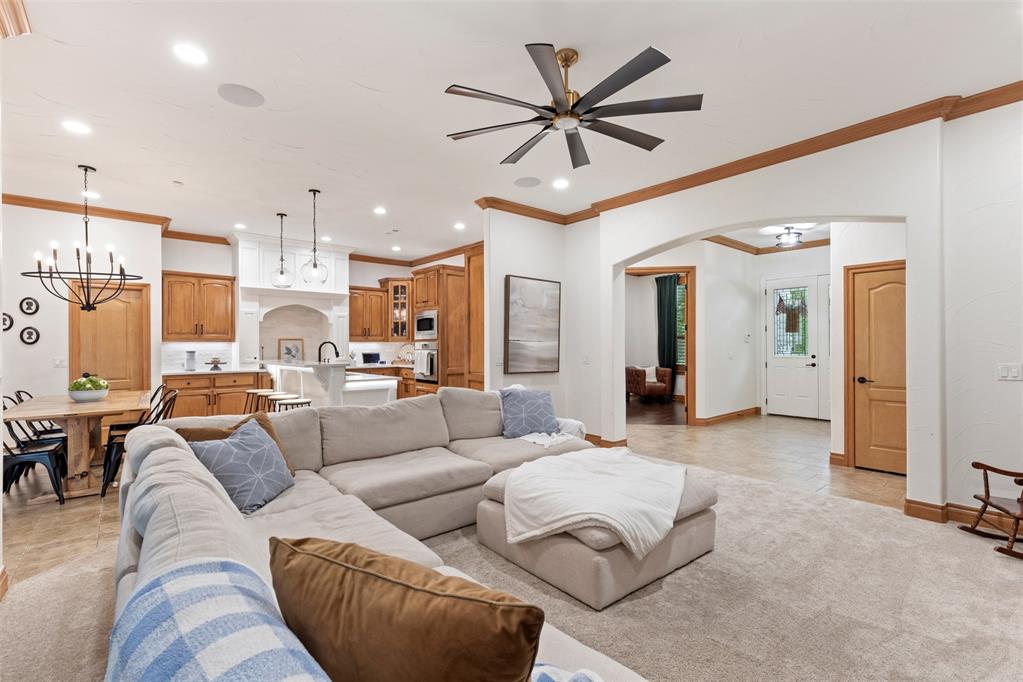 Shawnee, Oklahoma 74804, United States, 4 Bedrooms Bedrooms, ,3 BathroomsBathrooms,Residential,Active,255539