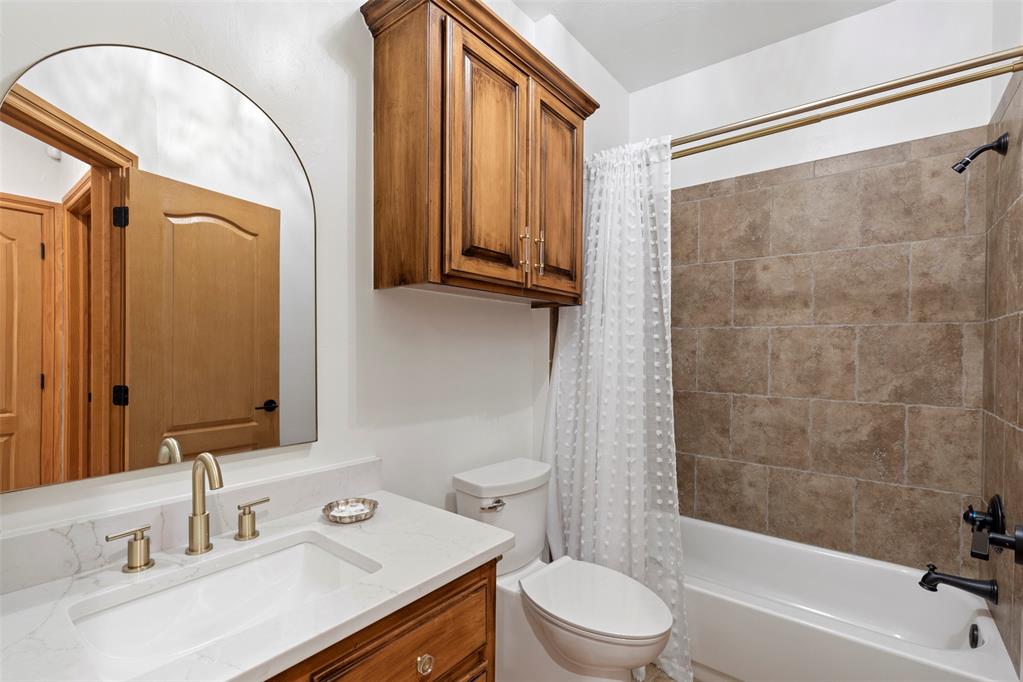 Shawnee, Oklahoma 74804, United States, 4 Bedrooms Bedrooms, ,3 BathroomsBathrooms,Residential,Active,255539