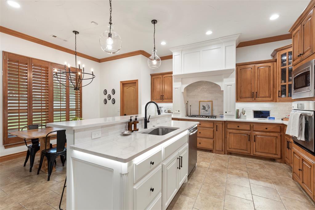 Shawnee, Oklahoma 74804, United States, 4 Bedrooms Bedrooms, ,3 BathroomsBathrooms,Residential,Active,255539