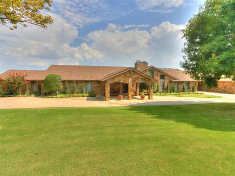 Photo of 12504 N Frisco Road, Yukon, OK 73099 (MLS # 1241867)