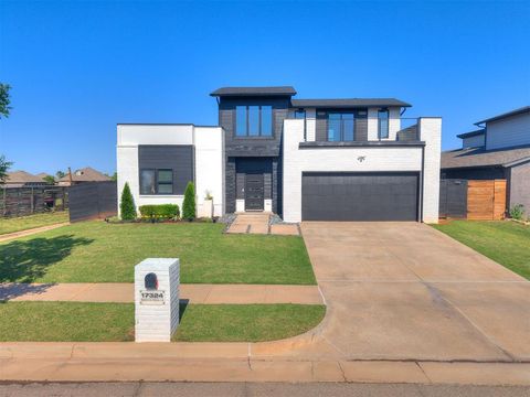 Photo of 17324 Sparrow Hawk Lane, Edmond, OK 73012 (MLS # 1228845)
