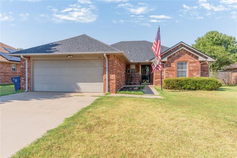 Photo of 333 NE 9th Place, Newcastle, OK 73065 (MLS # 1247032)