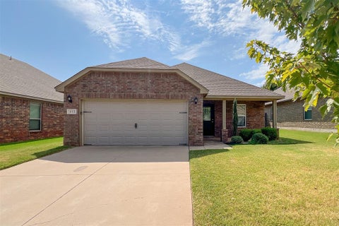 Photo of Yukon, OK 73099 (MLS # 1246531)