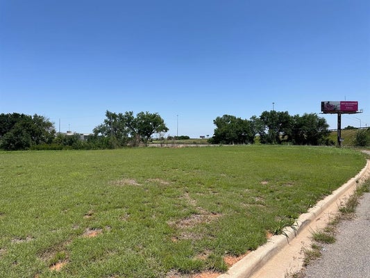 9 MULBERRY ST, CLINTON, OK 73601 - Image 41d12e10e27a6197ed36fb9ef8cf4dc5/876475742
