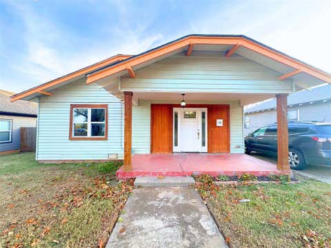Photo of 1628 NE 12th Street, Oklahoma City, OK 73117 (MLS # 1239725)