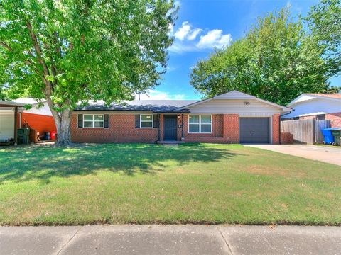 Photo of 212 S Mercedes Drive, Norman, OK 73069 (MLS # 1217178)