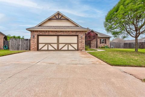 Photo of 11732 SW 26th Court, Yukon, OK 73099 (MLS # 1224500)