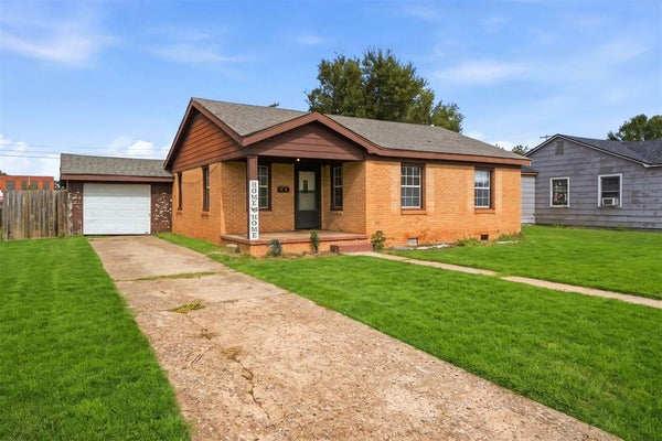 1021 E WALNUT ST, ALTUS, OK 73521 - Image 42e4bf4a7edbfb80c2c4c98efd19ca0f/4259011949