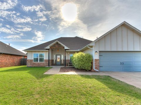 Photo of 10624 Glover River Drive, Yukon, OK 73099 (MLS # 1227031)