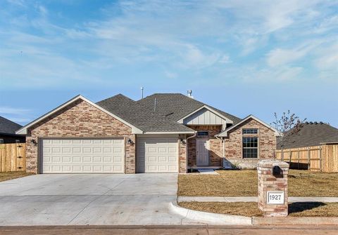 Photo of 1927 W Flintlock Way, Mustang, OK 73064 (MLS # 1198093)