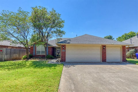 Photo of 4600 Midway Drive, Norman, OK 73072 (MLS # 1247500)
