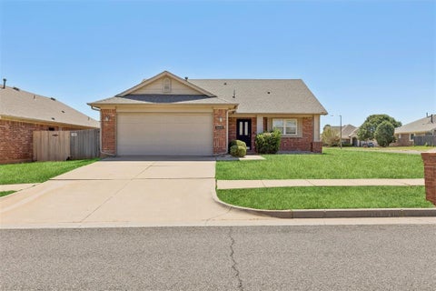 Photo of 10644 NW 34th Terrace, Yukon, OK 73099 (MLS # 1247892)