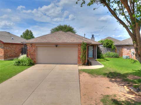 Photo of 12413 NW 3rd Street, Yukon, OK 73099 (MLS # 1233109)