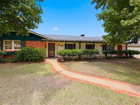 Photo of 1404 Rinehart Drive, El Reno, OK 73036 (MLS # 1234266)