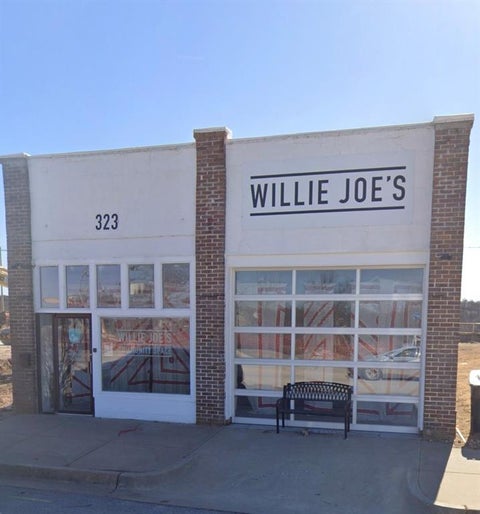 Photo of 323 W Muskogee Avenue, Sulphur, OK 73086 (MLS # 1253181)