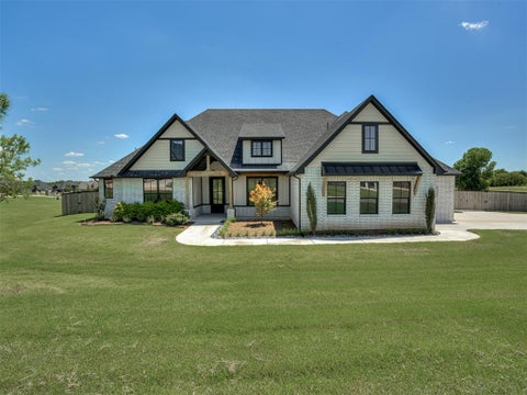 Photo of 13931 Mossy Stone Way, Edmond, OK 73025 (MLS # 1234897)