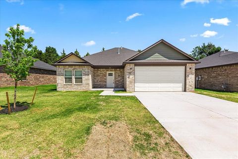 Photo of 221 E Abbott Lane, Mustang, OK 73064 (MLS # 1229564)