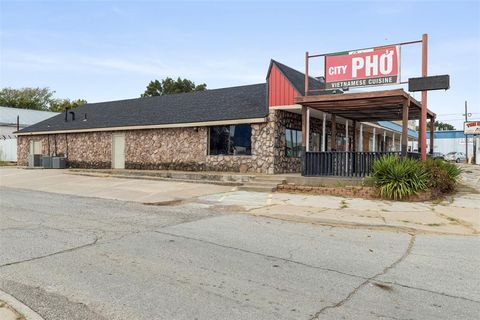 Photo of 327 S Green Avenue, Purcell, OK 73080 (MLS # 1228984)