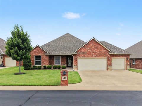 Photo of 633 Geneva Drive, Edmond, OK 73025 (MLS # 1235546)