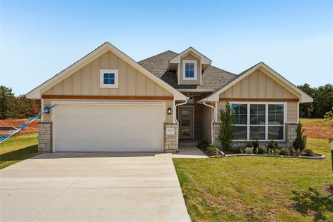 Photo of 1312 Lighthorsemen Way, Choctaw, OK 73020 (MLS # 1236277)