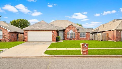 Photo of 721 SW 156th Place, Oklahoma City, OK 73170 (MLS # 1223308)