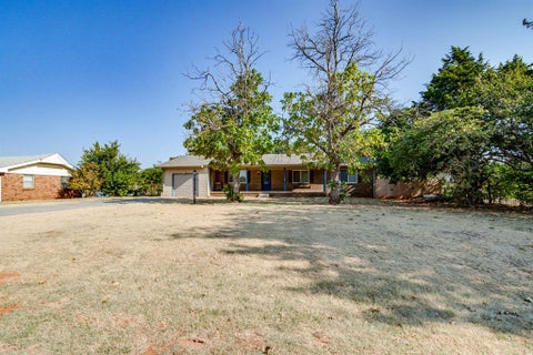 Photo of 513 S Lakehoma Place Drive, Mustang, OK 73064 (MLS # 1242717)