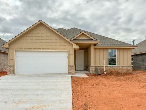 Photo of 11708 SW 15th Terrace, Yukon, OK 73099 (MLS # 1209411)