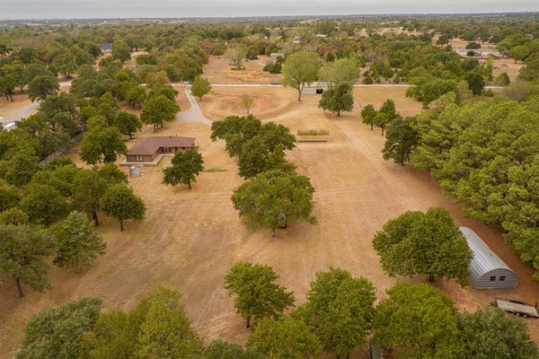 7396 PINE CV, BLANCHARD, OK 73010 - Image 476a366e5f49bfec4e4962f7e1aee674/3597268058