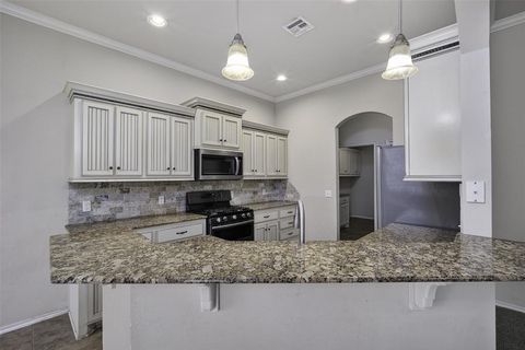 Photo of 9104 Scarlet Boulevard, Yukon, OK 73099 (MLS # 1228025)