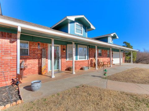 Photo of 2306 County Road 1231, Blanchard, OK 73010 (MLS # 1208529)