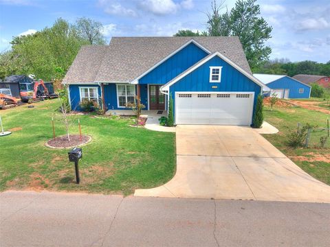 Photo of 2270 E Meyers Circle, Choctaw, OK 73020 (MLS # 1224358)