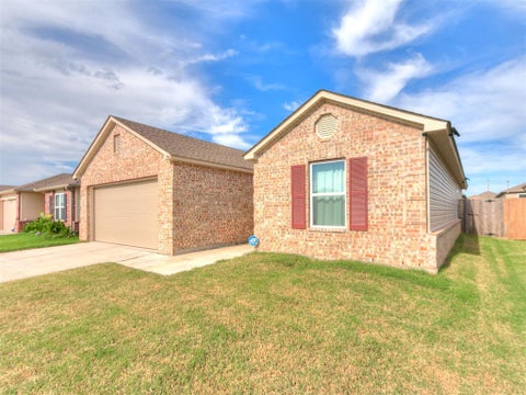 Photo of 1501 Land Run WAY, El Reno, OK 73036 (MLS # 1238330)