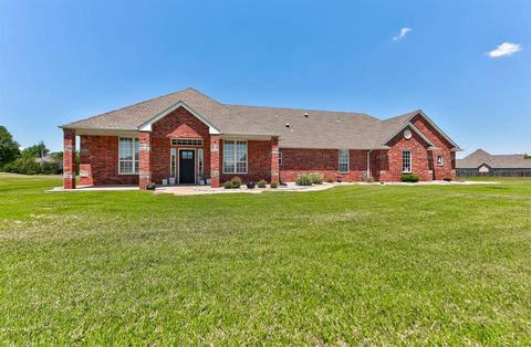 Photo of 10501 Joseph Way, Yukon, OK 73099 (MLS # 1234777)