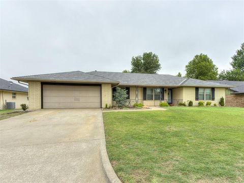 Photo of 11017 NW 116th Street, Yukon, OK 73099 (MLS # 1230666)
