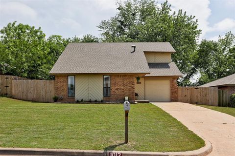 Photo of 1012 Redstone Drive, Noble, OK 73068 (MLS # 1226227)