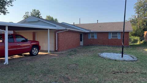 Photo of 313 Willow Place, Yukon, OK 73099 (MLS # 1244493)
