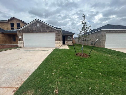 Photo of 20504 Mule Deer Drive, Edmond, OK 73012 (MLS # 1251913)