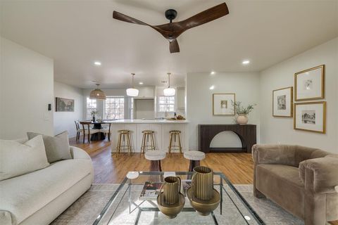 Photo of 1500 Winchester Drive, Edmond, OK 73034 (MLS # 1230306)