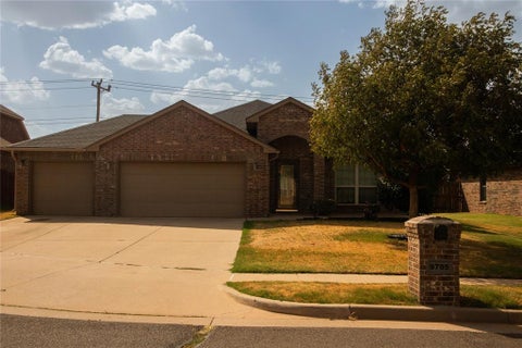 Photo of 9705 Allie Hope Lane, Yukon, OK 73099 (MLS # 1249817)